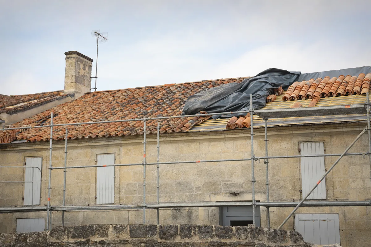 Réfection de toiture à Angoulême : postes et prix au m²